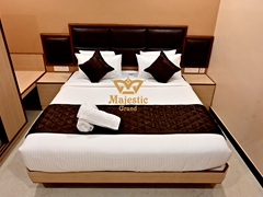 bed brown