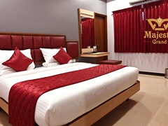 suite red